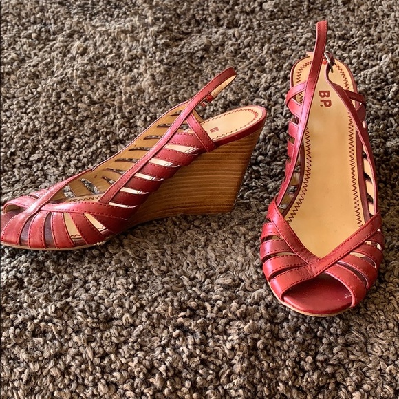 Wedge heels - Picture 2 of 3